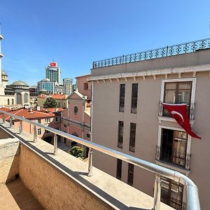 Iq Hotel